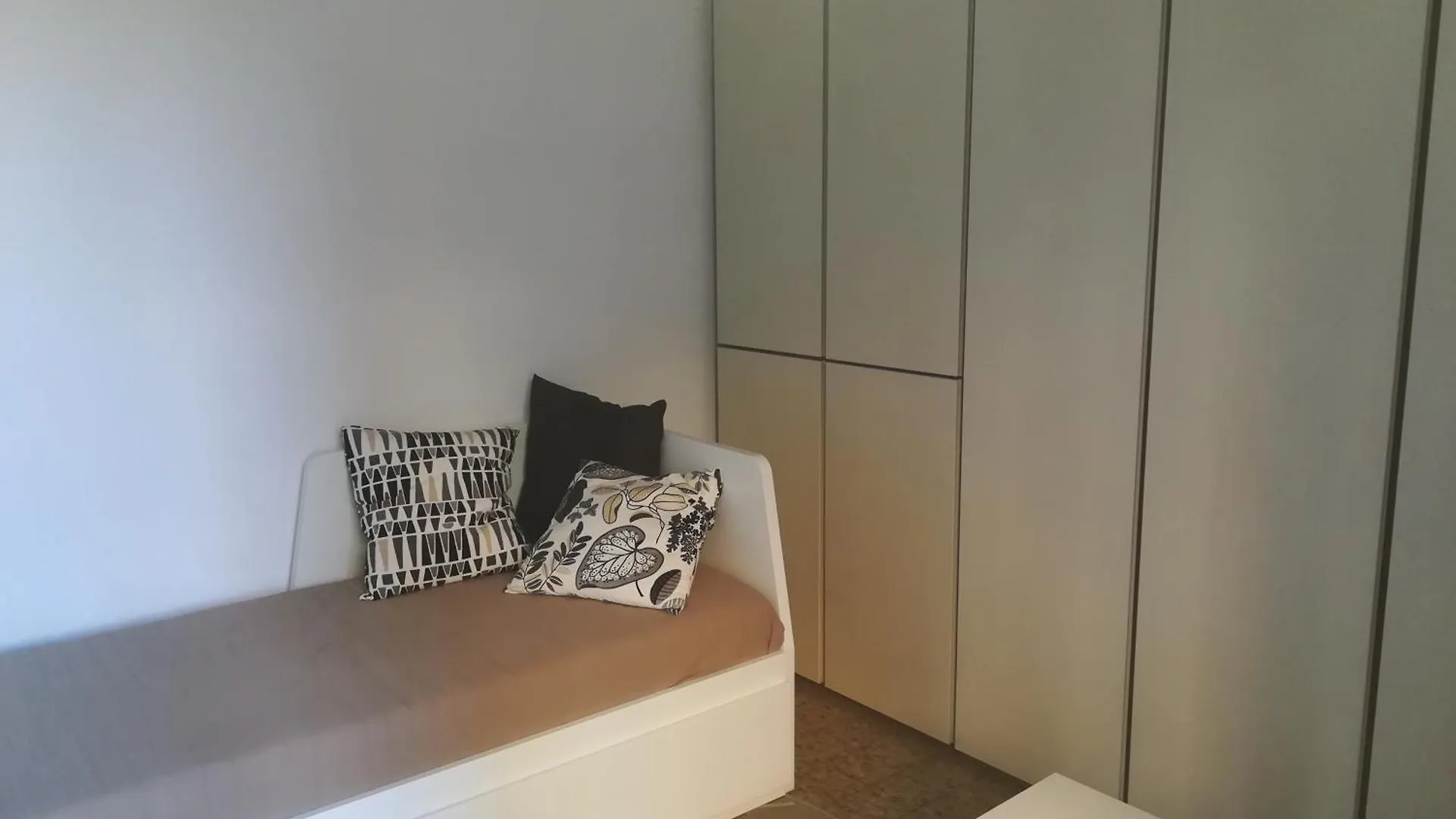 Milano Vibes Apartment 0*, Milan