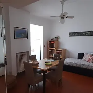 Apartment Da Pina, Milan