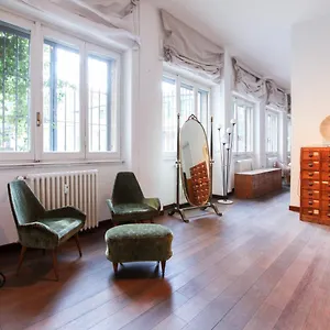 Apartment Lovely - Beautiful Loft With Terrace In Porta Romana, Milan