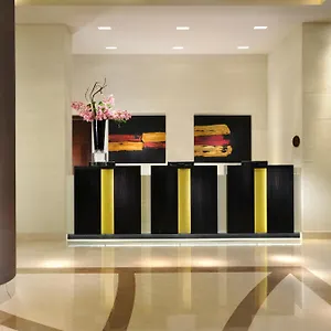4* מלון Uptown Palace
