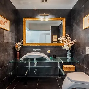 The Boutique - Iconic In Galleria Duomo With Private Parking Appartement
